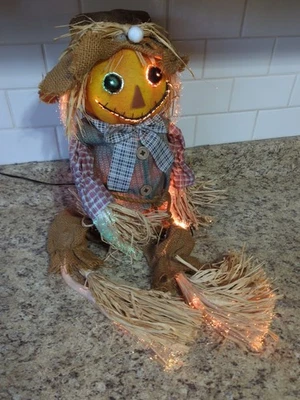 Fiber Optic Scarecrow  Vtg halloween thanksgiving fall decoration - Image 1 of 2