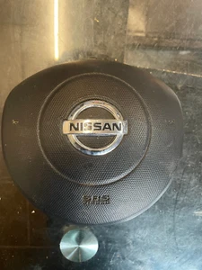 Nissan Micra 3 III K12  Lenkrd in Schwarz und Grau - Bild 1 von 1