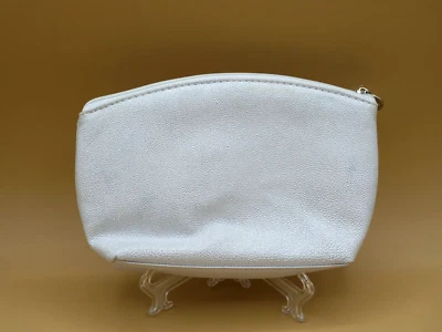 LA PRAIRIE银色化妆包旅行包 — 第 1/3 张图片