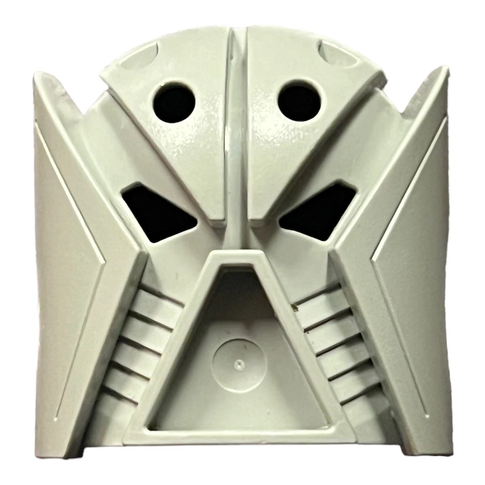 Lego 32570 Bionicle Mask Matatu (Turaga) Old Light Gray - Image 1 of 4