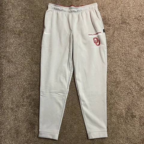 Nike Oklahoma Sooners On Field Sweatpants Mens Sz L NWT Cover