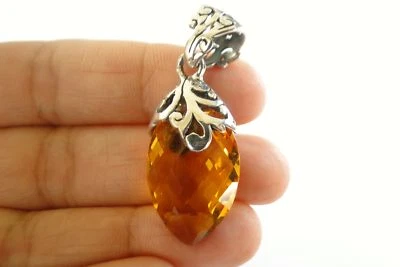 Colgante solitario citrino dorado ornamentado de plata de ley 925 Foto 1 de 4