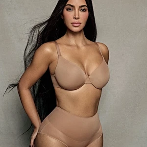 SKIMS Wireless Full Coverage Tee Shirt Bra Smooth Seamless Size 38DD Sienna - Picture 1 of 9