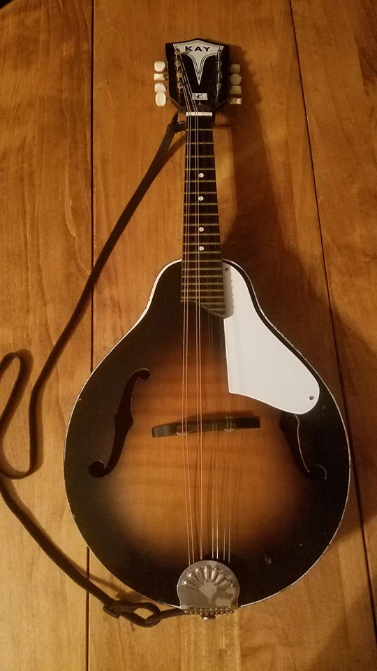 KAY N3 Mandolin (1950-1960`s) with strap- & tech set up - Image 1 of 4