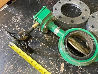 Dynatorque DT1 Valve Acuator + Demco 4" Butterfly Valve - Image 1 of 4