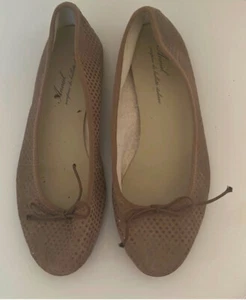 Anniel Shoe - Picture 1 of 6