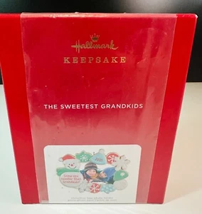 The Sweetest Grandkids- 2021 Hallmark Keepsake Christmas Tree Photo Holder - Picture 1 of 5