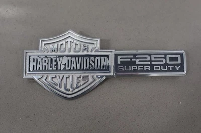 Guardabarros izquierdo Harley Davidson emblema desde 2004 Ford F250SD Foto 1 de 4