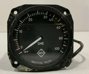 NARCO UDM-3A Distance Measuring Indicator DME NAUTICAL MILES METER - Bild 1 von 6