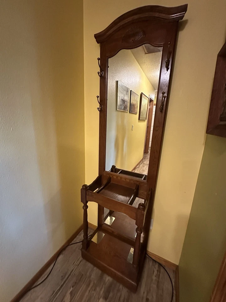 Vintage Oak Hall Tree With Mirror - Image 1 of 4