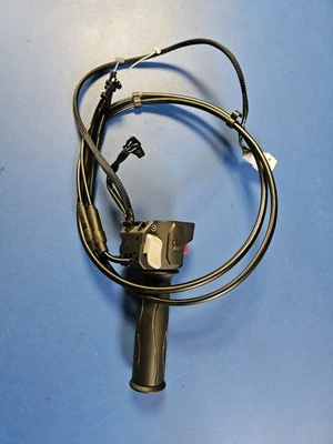 Keeway RK V125C THROTTLE With CABLES V.G.C  - Image 1 of 3