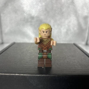 Lego Legolas MiniFigure-The Hobbit LOTR Battle Of The Five Armies 2014 Retired - Picture 1 of 4