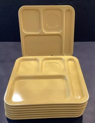 CARLISLE 4 Compartment Divided Cafeteria School Daycare Camping Food Tray Yellow - Image 1 of 4