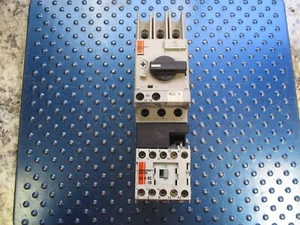 ALTAVOZ + ZAPATA DISYUNTOR CON CONTACTOR DE MOTOR CA 4-9C KTA7-25S-2.5A - Imagen 1 de 5