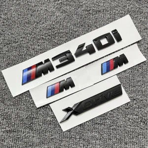Emblema parafango bagagliaio posteriore nero lucido per serie 3 G20 M340i+XDrive+M Sport Badge - Foto 1 di 4