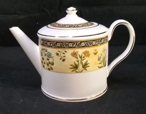 Wedgwood India Individual Teapot - Picture 1 of 2