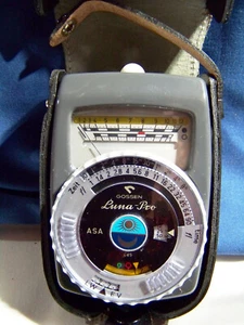 Vintage Gossen Light Meter Luna Pro F4 (Ambient/Flash) UG w/Strap & Leather Case - Picture 1 of 4