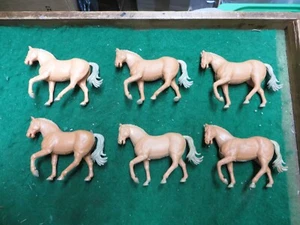 VINTAGE BRITAINS LTD FARM TOYS ARABIAN RIDING HORSE X 6 1:32 UK 2113 - Picture 1 of 11