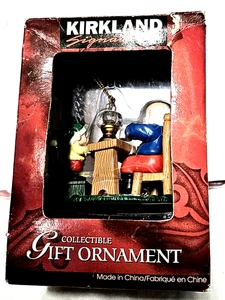 KIRKLAND Firma Coleccionable Regalo NAVIDAD Adorno SANTA ELFO HACIENDO UNA LISTA - Imagen 1 de 1
