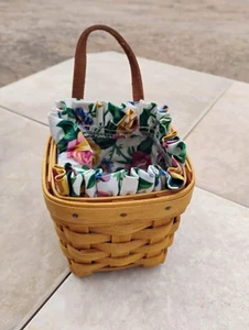 Longaberger Basket - Piccolo cesto da appendere a parete intrecciato a mano con fodera floreale - Foto 1 di 6
