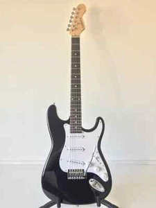 Stratocaster Style Electric Guitar (Elevation) WITH free gig bag! - Picture 1 of 5