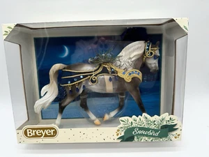 Breyer Horse 2022 Holiday Christmas "Snowbird" 700125 Troubadour Morgan Grey Nuovo con scatola - Foto 1 di 12