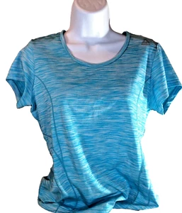 WOMAN'S REEBOK SIZE MEDIUM T SHIRT - EUC - Picture 1 of 4