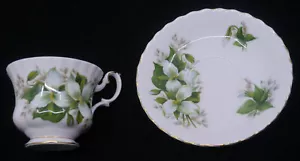 VINTAGE ROYAL ALBERT ENGLISH BONE CHINA CUP & SAUCER SET, TRILLIUM PATTERN - Picture 1 of 8