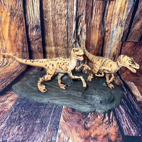 ULTRA RARE Vintage 1997 U.C.S & Amblin Velociraptor Figure Collector READ PLEASE Cover