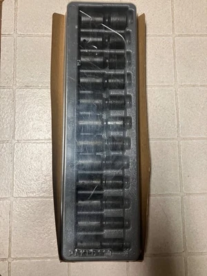 SNAP-ON 1/2 METRIC 12 PIECE SHALLOW IMPACT SWIVEL SOCKET SET #312IPLM - Image 1 of 4