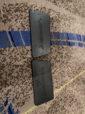 Cubiertas para arnés de consola central de altavoces Dodge Viper Gen 4 Foto 1 de 4