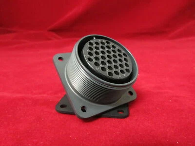 PLT Mil-spec Connector WPS3102A-28-21S-R (Box Mounting Receptacle, #16 x 37 Pin) - Image 1 of 3