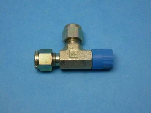 Parker 4MRT4N-S A-lok Male Run Tee Fitting Carbon Steel 1/4" Tube x 1/4" NPT - Picture 1 of 2