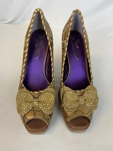 Poetic License Size 10 Brown Peek A Boo Love Peep Toe Pumps - Picture 1 of 5