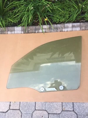 03-11 Mercury Grand Marquis Puerta de vidrio delantera izquierda lado del conductor OEM Foto 1 de 3