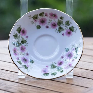 Platillo floral de baya rosa Queen Anne Bone China - Imagen 1 de 6