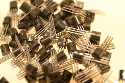 100PCS Original HITACHI (Renesas) Transistor  2SC2309  Made in Japan NOS - Image 1 of 4