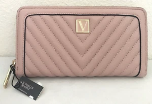 NWT Victoria's Secret V-Quilted The Victoria Zip Around Leather Wallet MSRP $45 - Picture 1 of 5