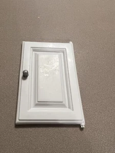 STEP 2 Lifestyle Play Kitchen White Plastic Cabinet Door - Replacement Part - Picture 1 of 4