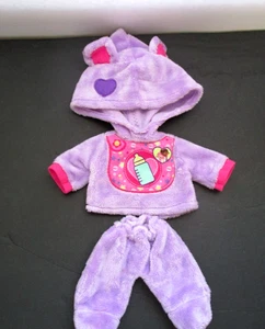 Disney Doc McStuffins Get Better Baby Puppe lila Bär Hoodie mit Hose Kleidung - Bild 1 von 4