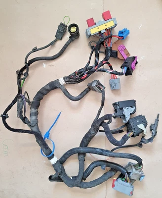 # 2016-2019 Citroen Relay 2.0 euro6 Ecu Fusebox Engine Bay Wiring Loom Cut - Image 1 of 4