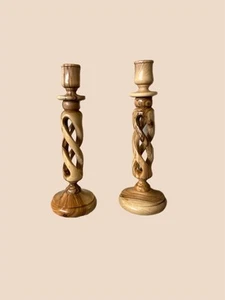 "Par de candelabros de madera de olivo huecos retorcidos de 9"" tallados a mano Tierra Santa" - Imagen 1 de 3