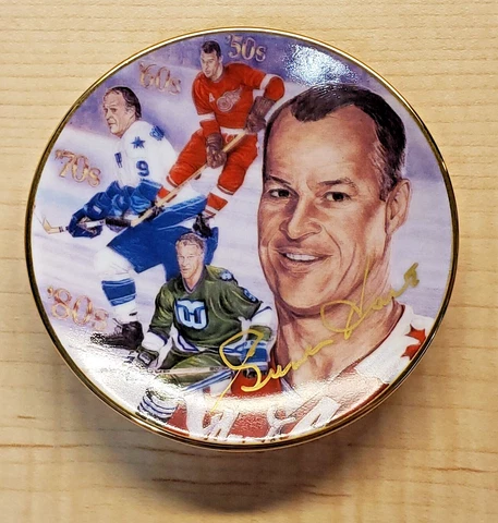 Gordie Howe Gartlan USA Small 3" Dish "Power play" Detroit Red Wings EUC SIGNED Cover