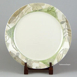 Corning Corelle TEXTURED LEAVES: 10 1/4" Dinner Plate SUPERB Condition! USA - Picture 1 of 3