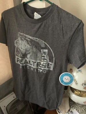 NWT MENS REALTREE TOP SIZE S - Image 1 of 2