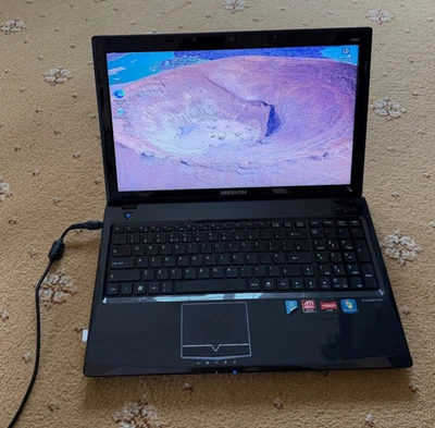 Medion Akoya P6512 AMD Athlon P320 2.10GHz Laptop 39.6 cm (15.6") HD 300gb - Image 1 of 4