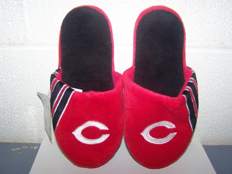 Cincinnati Reds MLB Logo Slide on Mens Slippers -SIZE SMALL ONLY! Cover