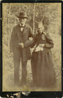 Un couple âgé, 1900  Vintage silver print.  Tirage argentique  10x15  Circ