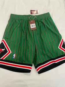 Mitchell N Ness Chicago Bulls Christmas Day Shorts Size XL Swing Man - Picture 1 of 3