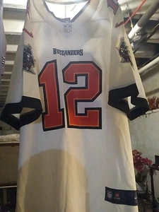 Tampa Bay Buccaneers Tom Brady Jersey Men’s Sz XL White New - Picture 1 of 3